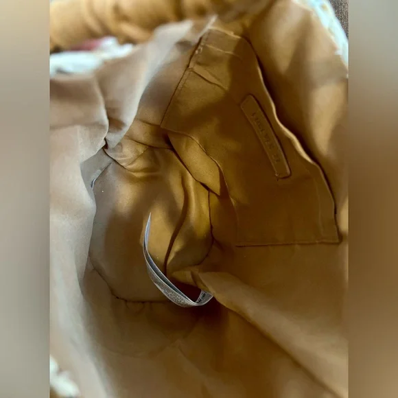 NEW Forever 21 Woven Medium Clutch Small Bucket/Basket Bag Tan Cream Brown - Picture 4 of 6